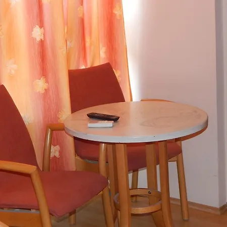 Kalvin Vendegszobak Guest house Debrecen