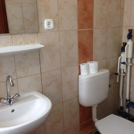 Guest house Kalvin Vendegszobak 3*