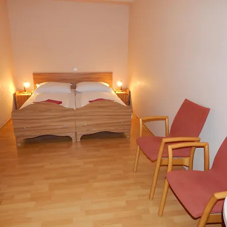 Kalvin Vendegszobak Gasthuis