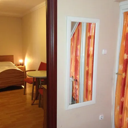 Kalvin Vendegszobak Guest house