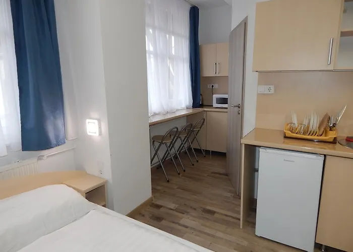 Kalvin Vendegszobak Pensjonat Debreczyn
