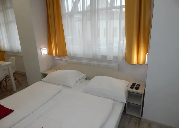 Pensjonat Kalvin Vendegszobak Debreczyn
